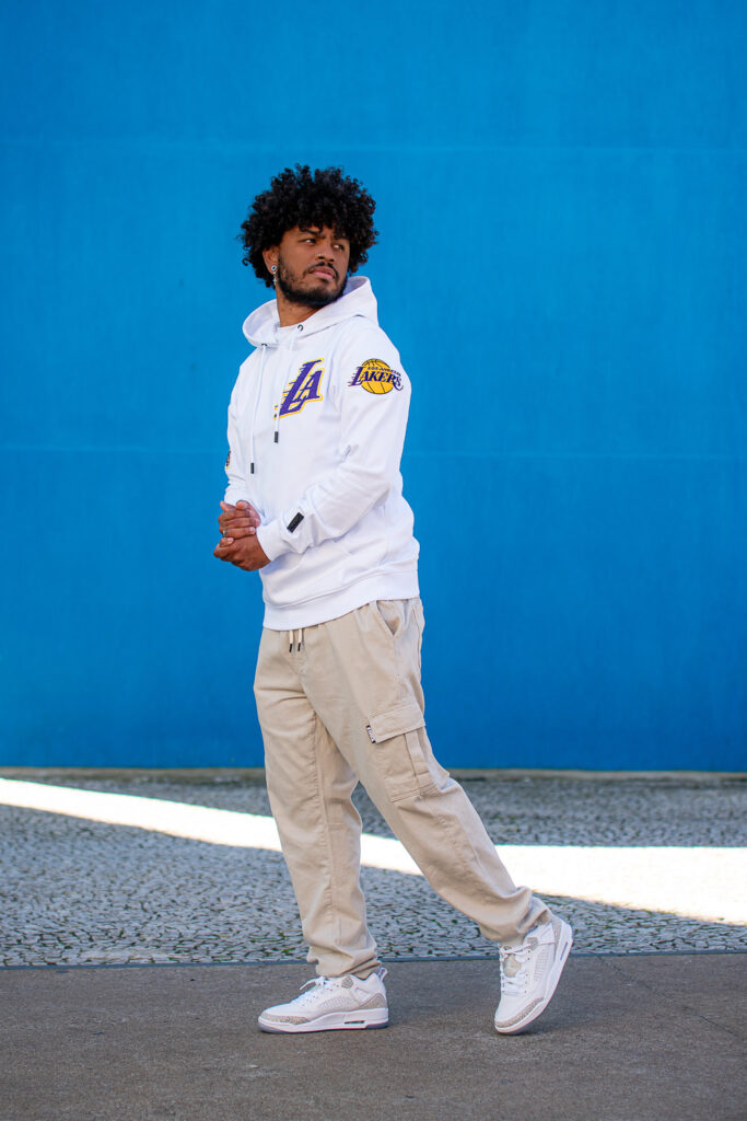 lakers-nba-streetwear-white-hoodie.jpg